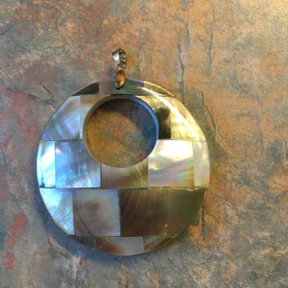 Large Abalone Shell Inlaid Tile Round Pendant - Picture 3 of 5